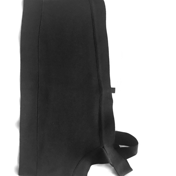 BCBGMaxAzria Tops - BCBG crop top black BCBGMaxAzria Tops - BCBG crop top black